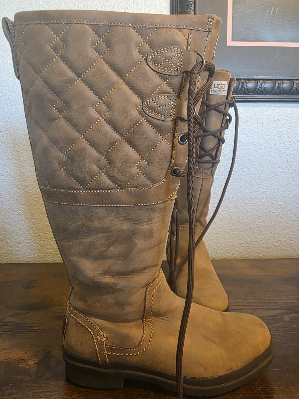 UGG Quulted Boots in Brown, Waterproof Never Worn